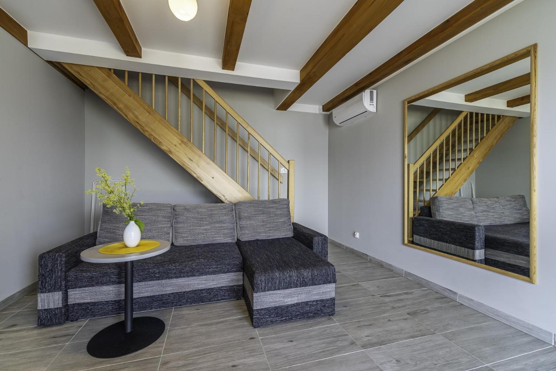 Frajda Domki - Apartamenty 6-Osobowe - Salon I Dwie Sypialnie Oraz Studia 4-Osobowe - Pokoj Z Aneksem Kuchennym Реваль Екстер'єр фото