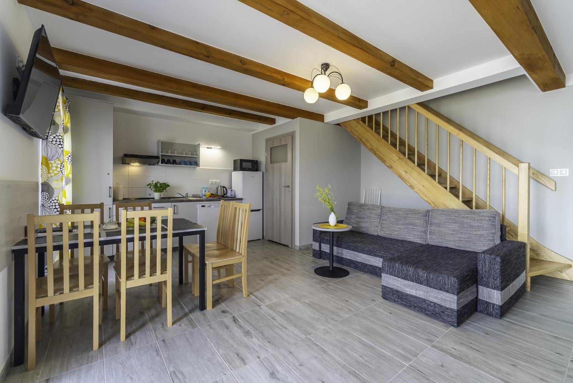 Frajda Domki - Apartamenty 6-Osobowe - Salon I Dwie Sypialnie Oraz Studia 4-Osobowe - Pokoj Z Aneksem Kuchennym Реваль Екстер'єр фото