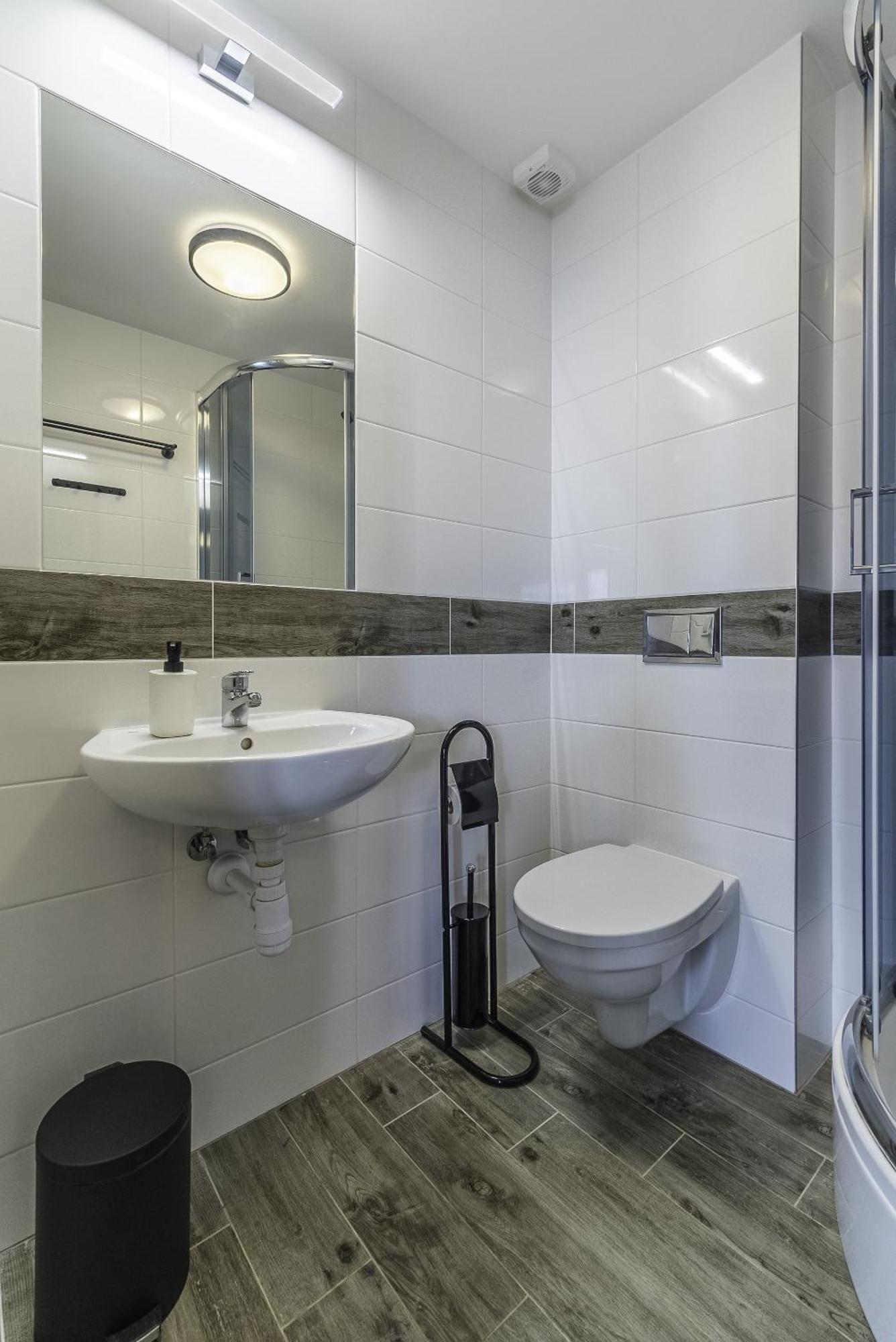 Frajda Domki - Apartamenty 6-Osobowe - Salon I Dwie Sypialnie Oraz Studia 4-Osobowe - Pokoj Z Aneksem Kuchennym Реваль Екстер'єр фото